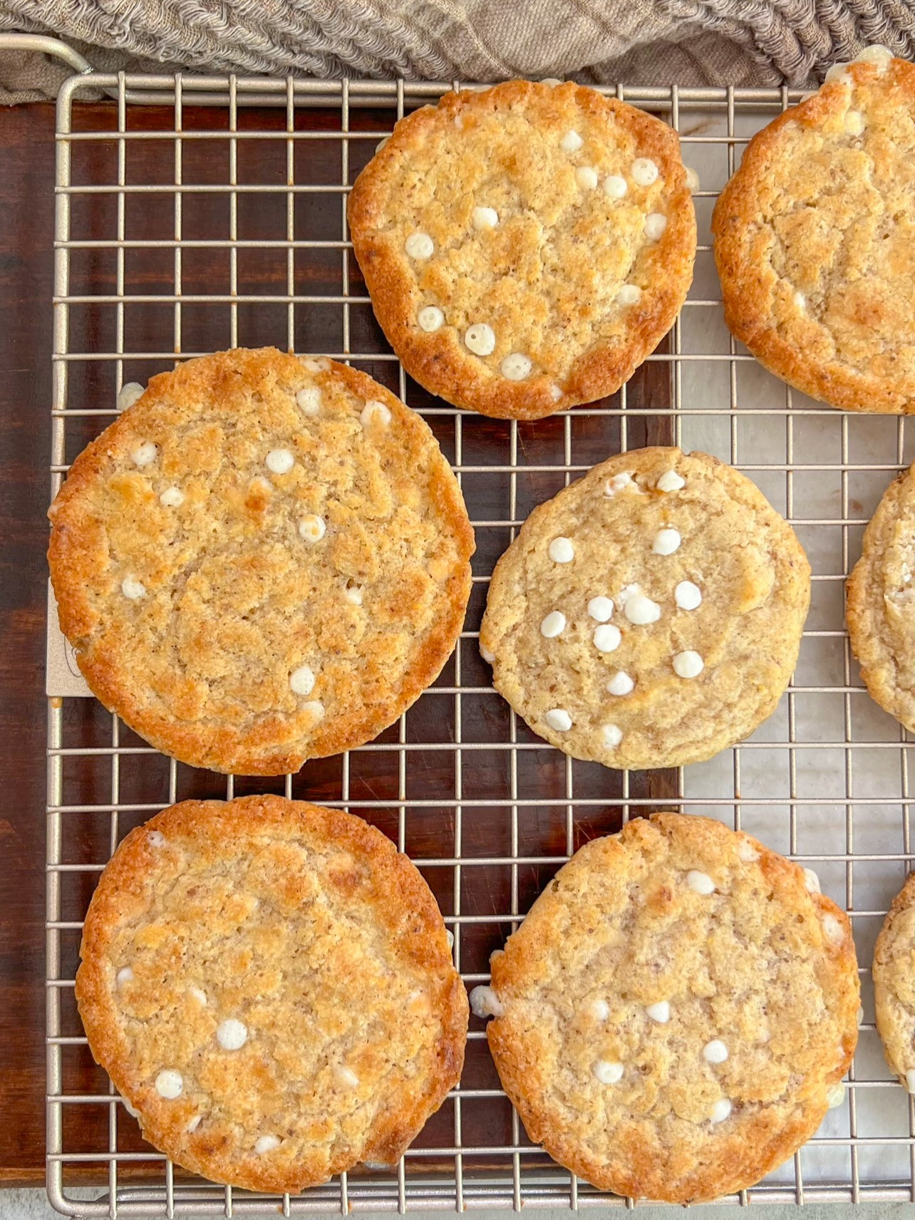 white chocolate chip cookies