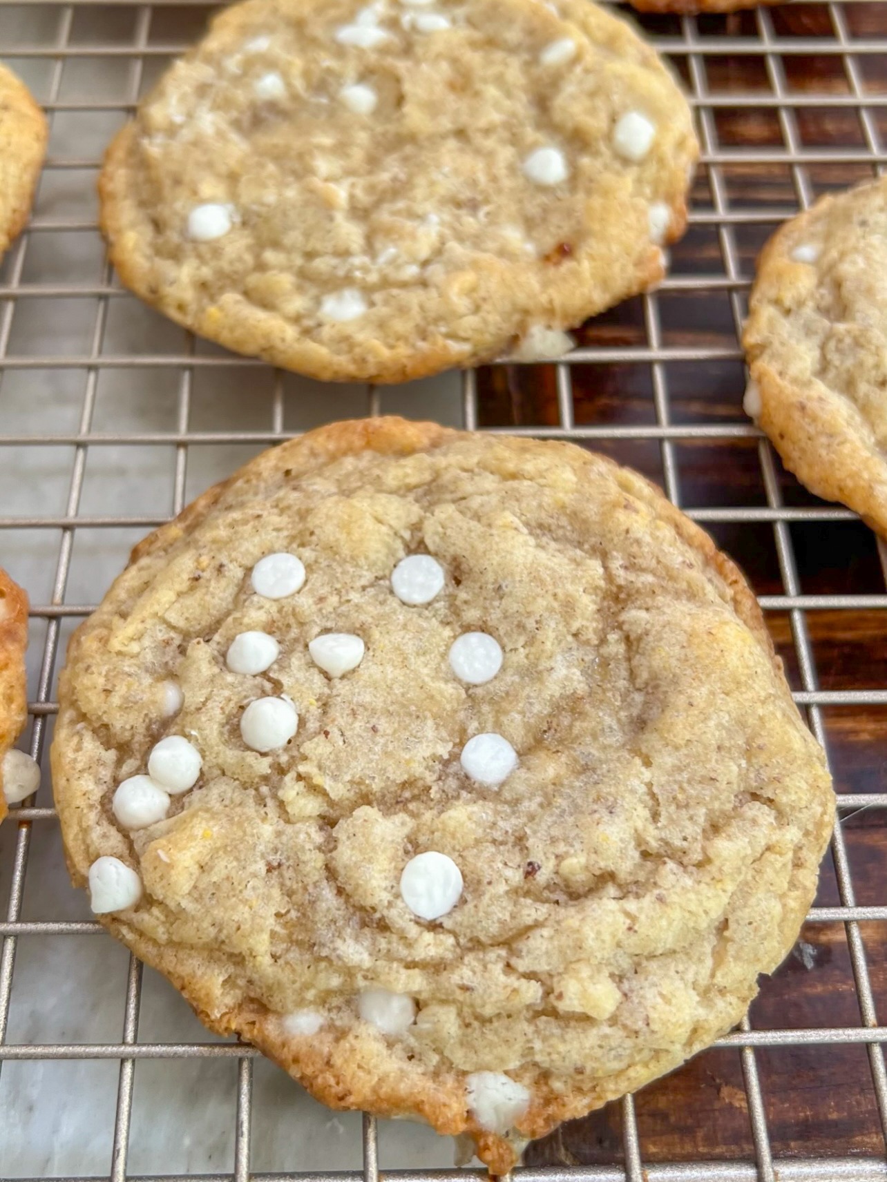 white chocolate chip cookies