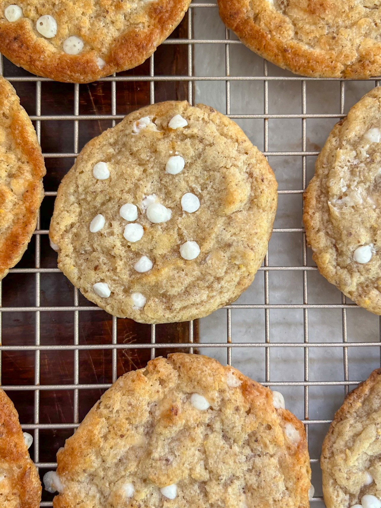 white chocolate chip cookies