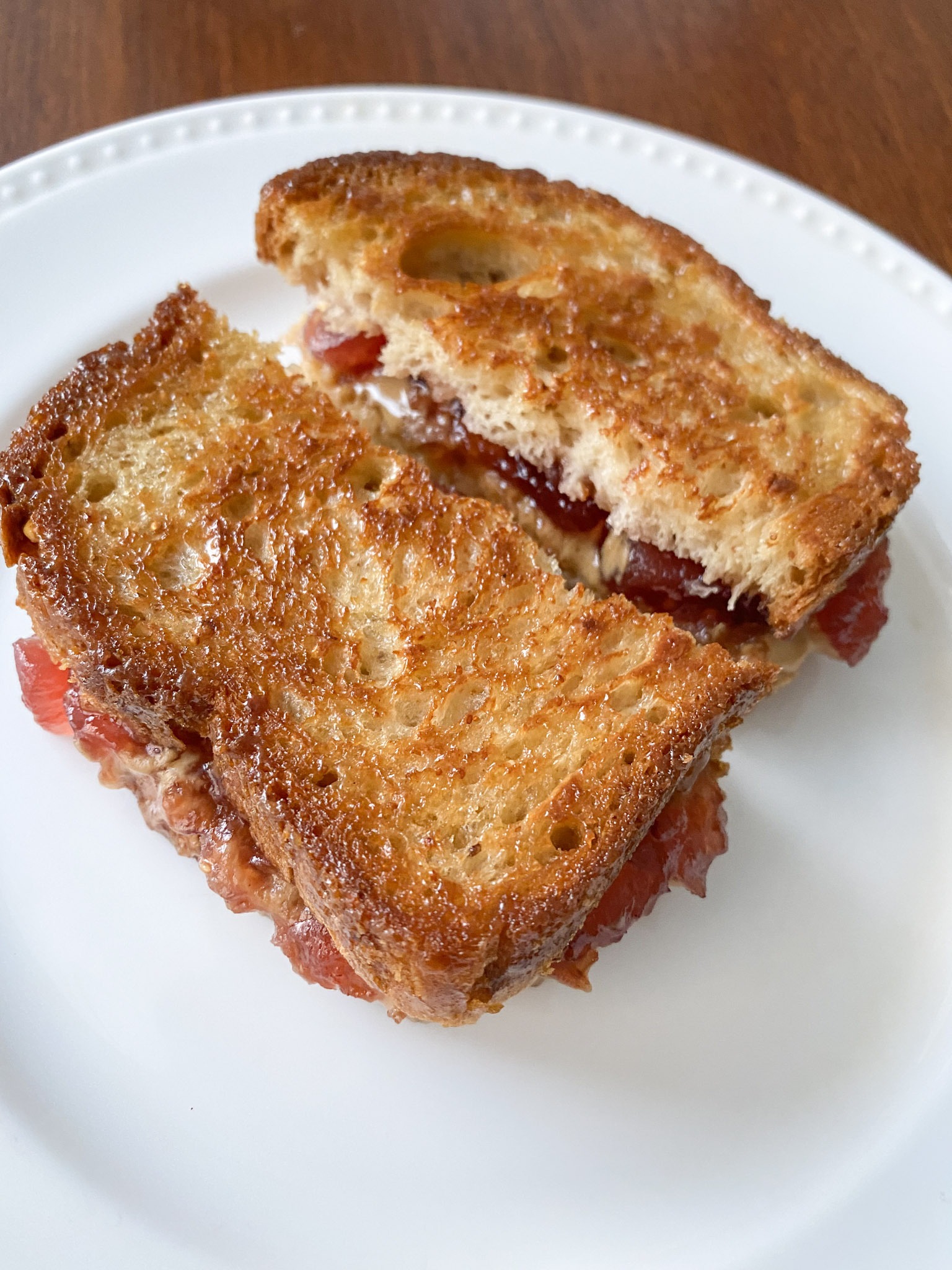 Golden and crisp on the outside, ooey gooey in the center. Take your peanut butter and jelly sandwich to the next level with this easy recipe. I bet you already have everything in your kitchen needed to make this fried pb&j!