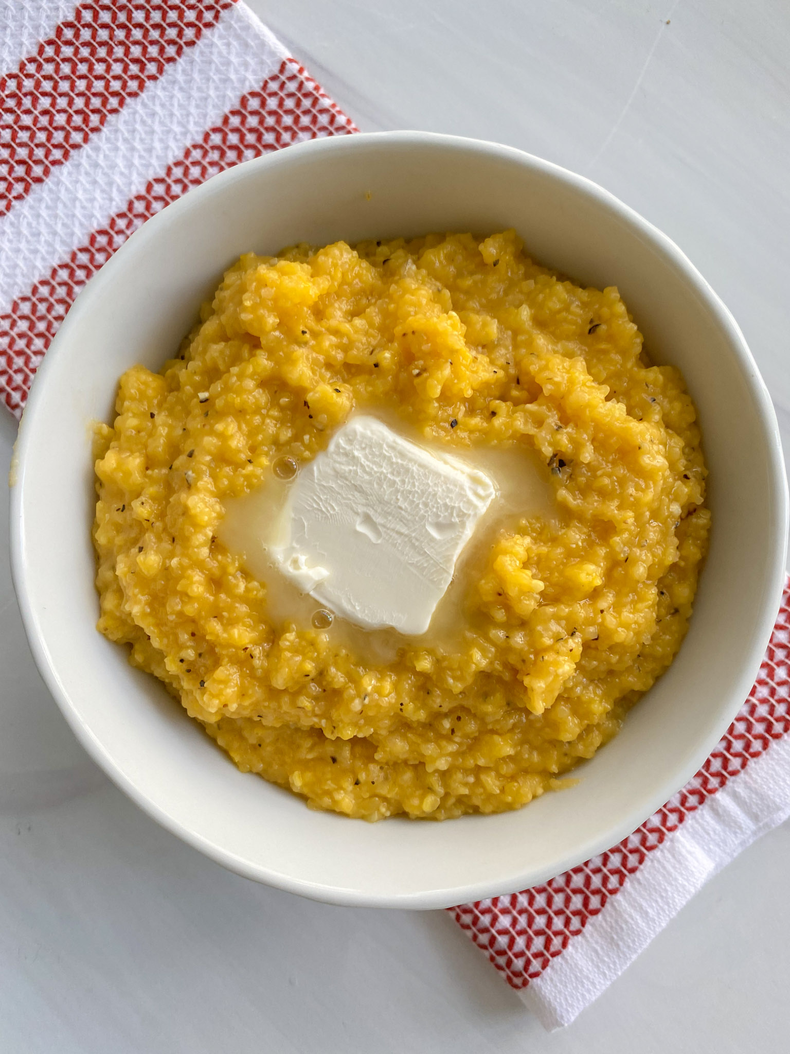 Vegan Cheesy Maple Grits