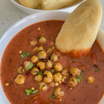 Easy Vegan Tomato Basil Soup with Crispy Chickpeas