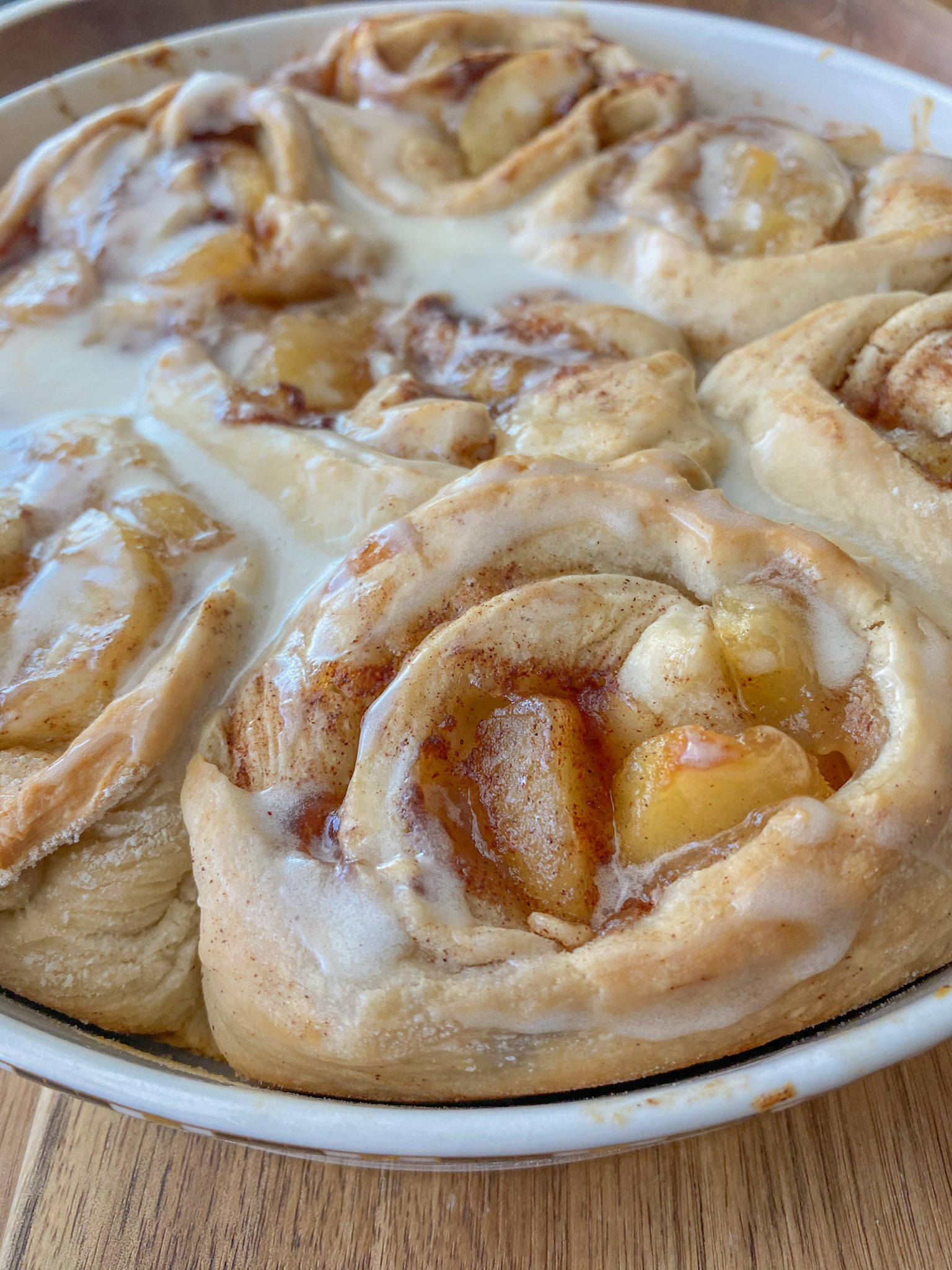 Easy Vegan Apple Cinnamon Rolls