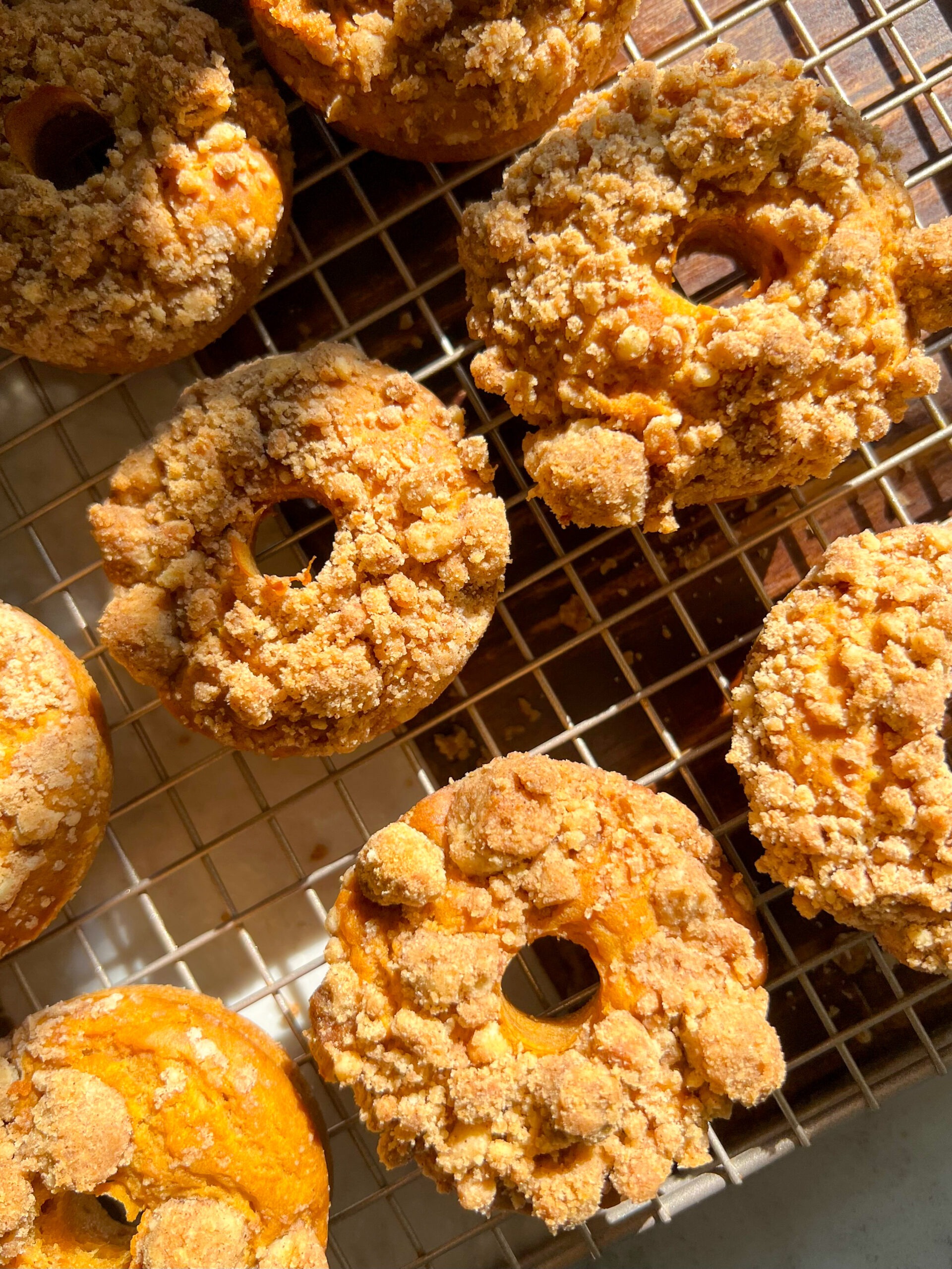 crumb cake donuts - unfrosted